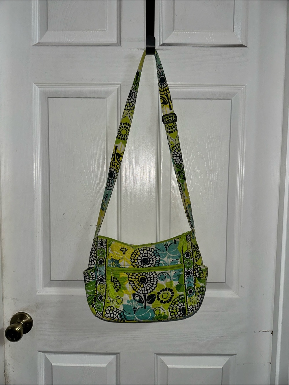 Retired Vera Bradley Lime's Up On The Go Purse